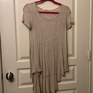 Beige short sleeve flowy high-low T shirt size S